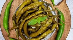 طرز تهیه ترشی فلفل شمالی فوق العاده محبوب و خوشمزه با سرکه و سیر 3 طرز تهیه ترشی فلفل شمالی