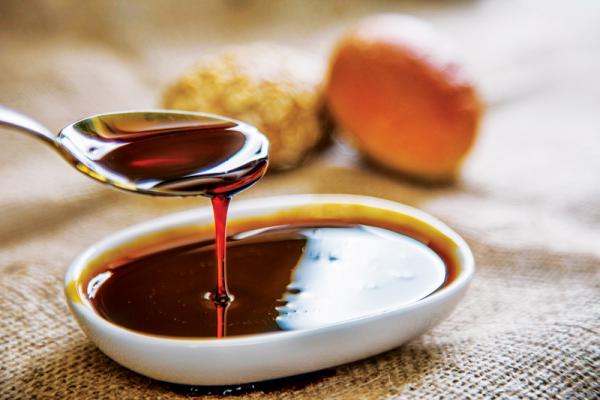 طرز تهیه شیره سیب درختی بدون خاک سفید به روش ساده در خانه 6 طرز تهیه شیره سیب