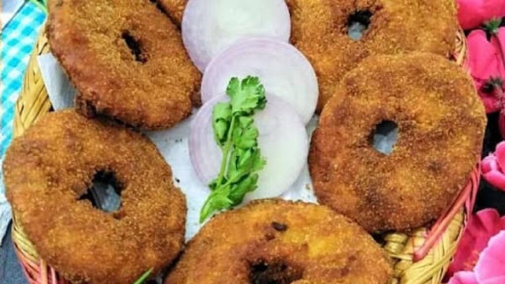 نحوه تهیه چیکن دونات (مرغ) فینگرفود خوشمزه و راحت با پودر سوخاری 4 طرز تهیه چیکن دونات