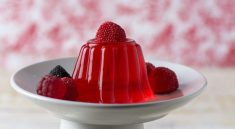 طرز تهیه ژله ساده در قالب