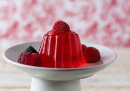 طرز تهیه ژله ساده در قالب