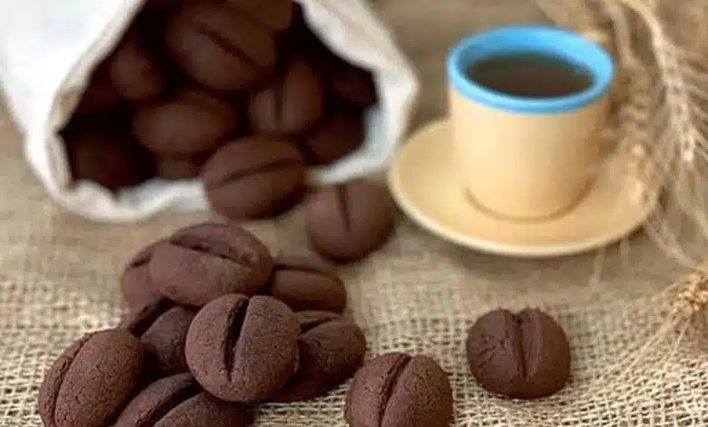 نحوه تهیه شیرینی دانه قهوه تازه و لاکچری برای عید نوروز 4 طرز تهیه شیرینی دانه قهوه