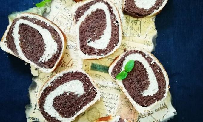 طرز تهیه نان تست دو رنگ
