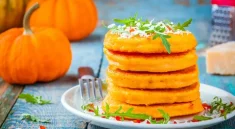 نحوه تهیه پنکیک کدو حلوایی با دارچین و هل؛ طعمی خاص و متفاوت_نارنجی پوش 7 پنکیک کدو حلوایی