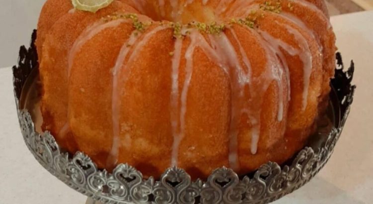 طرز تهیه کیک لیمو ترش با شیر در فر و قابلمه، ساده و خوشمزه