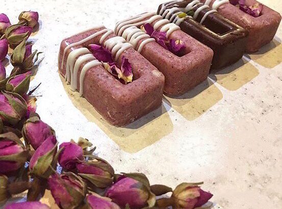 طرز تهیه حلوای گل محمدی