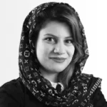 چرا از دیدن ویدئوهای خجالت‌آور دیگران سیر نمی‌شویم؟ نارنجی پوش.webp