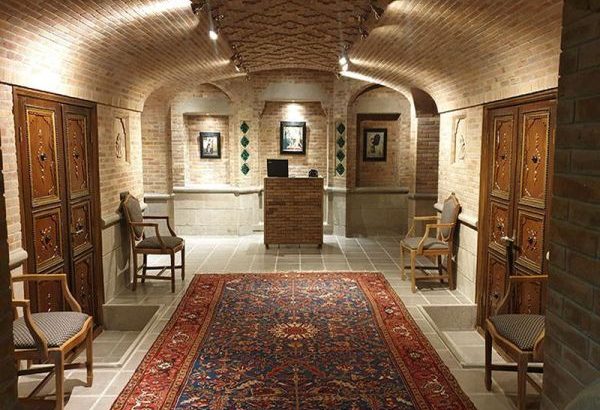 چرا هتل ارسی تبریز انتخابی مناسب برای گردشگران فرهنگی است؟
