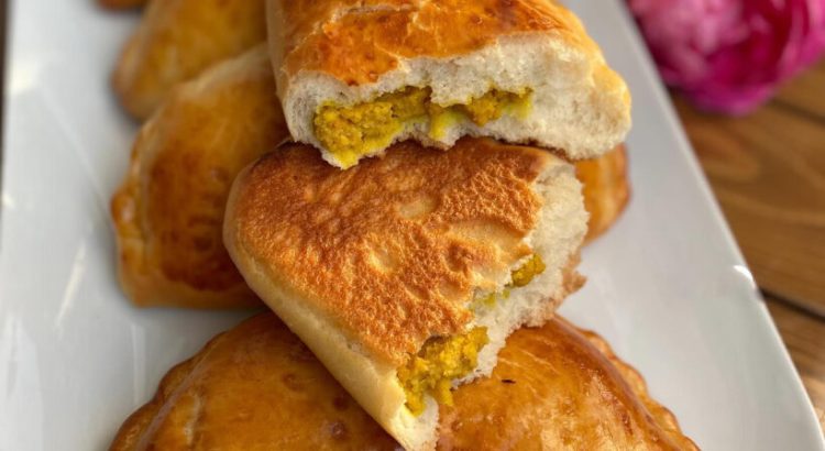 طرز تهیه نان فطیر مغزدار