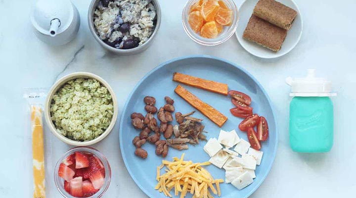 غذا و بین وعده کودک یک ساله + 5 لیست غذای کودک یک ساله