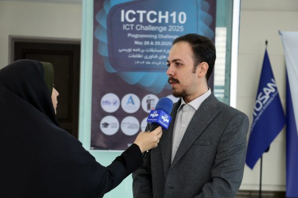 دهمین دوره مسابقات برنامه نویسی چالش های فناوری ICT Challenge 2025 با وجود 250 نفر از نخبگان برنامه نویسی سرزمین برگزار شد._نارنجی پوش 6 محمد علی روزی طلب، مدیر گروه فناوری اطلاعات شریف